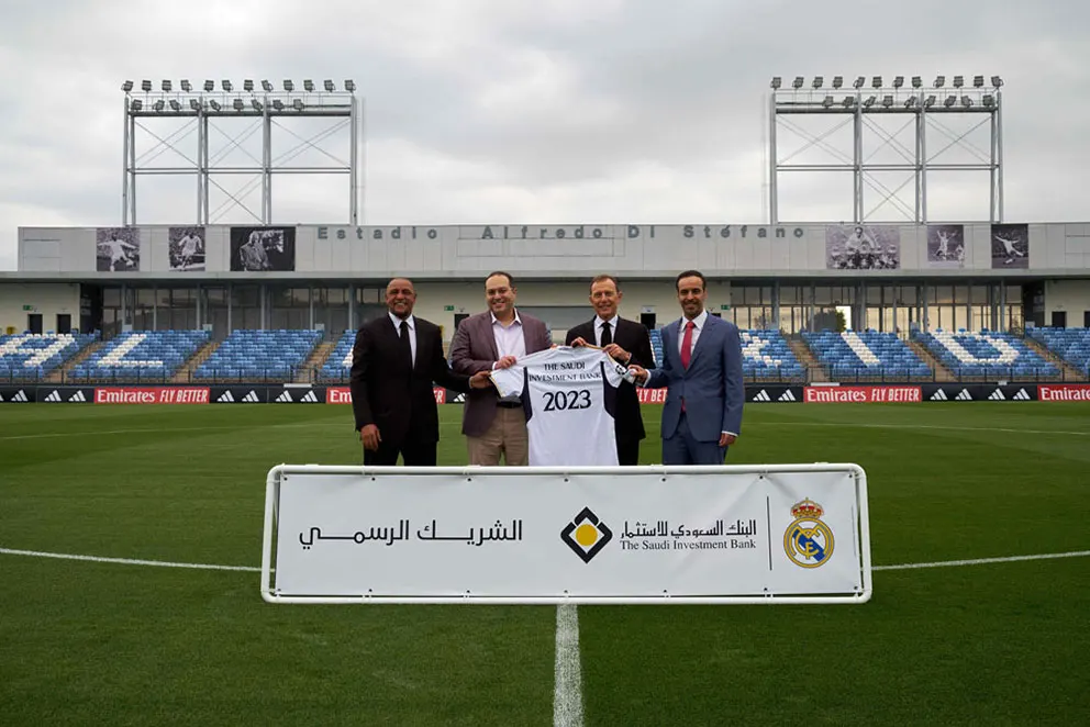 وقع البنك السعودي للاستثمار اتفاقية مع نادي ريال مدريد ليكون الشريك الرسمي للنادي
